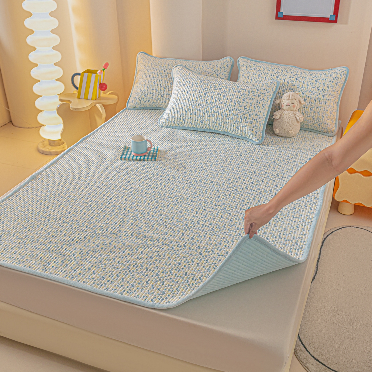 91家纺网 家纺一手货源 找家纺 恒尚居 2025新款A版全棉B版牛奶绒夹棉床褥垫A类四季可用学生床垫-秋冬款三件套系列二 雪兰【A纯棉-B牛奶绒】