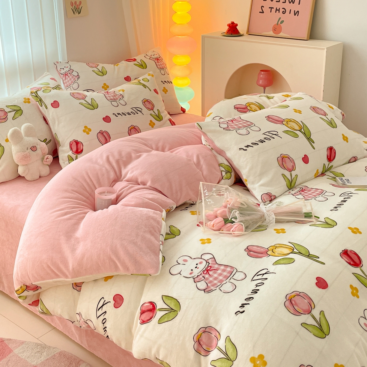 91家纺网 家纺一手货源 找家纺 启发 2025新款高克重小清新牛奶绒印花四件套 郁金香兔