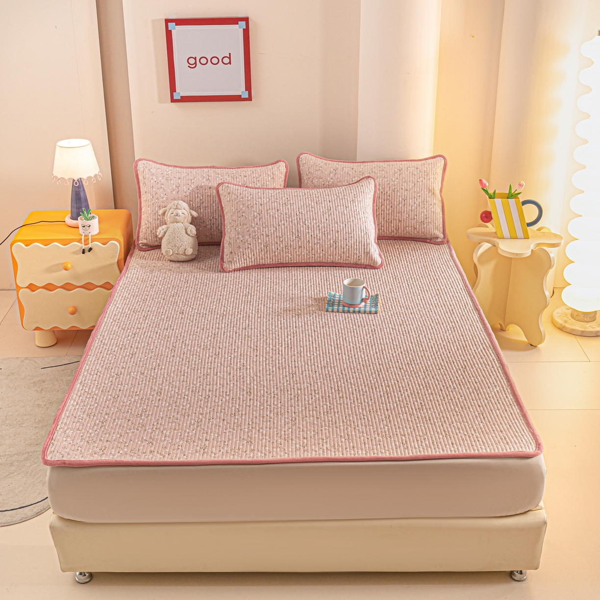 91家纺网 家纺一手货源 找家纺 恒尚居 2025新款A版全棉B版牛奶绒夹棉床褥垫A类四季可用学生床垫-秋冬款三件套系列二 樱花灿灿【A纯棉-B牛奶绒】