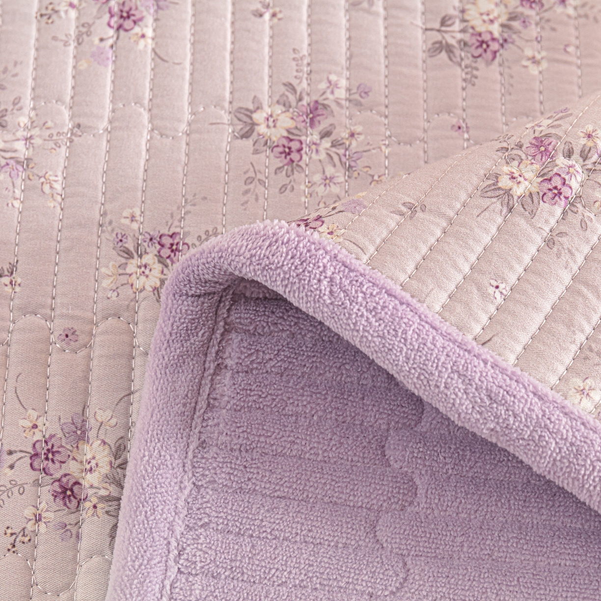 91家纺网 家纺一手货源 找家纺 恒尚居 2025新款A版全棉B版牛奶绒夹棉床褥垫A类四季可用学生床垫-秋冬款三件套系列二 玉妃【A纯棉-B牛奶绒】