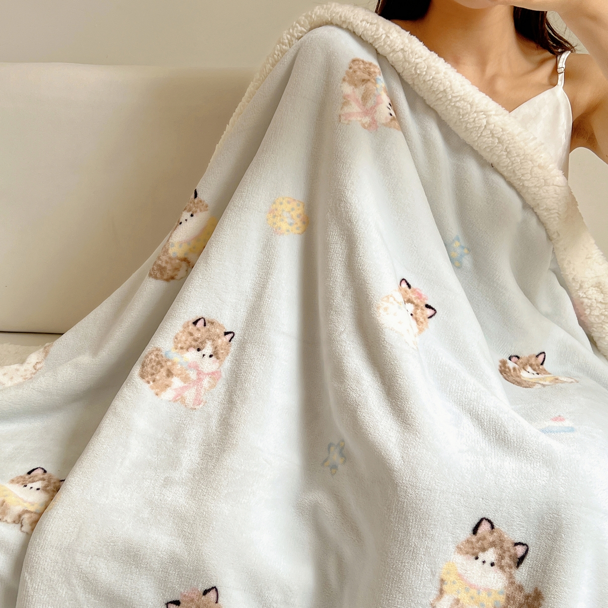 91家纺网 家纺一手货源 找家纺 （总）桃子家居 2025新款A类ins小清新少女可爱奶油猫咪卡通加厚牛奶绒羊羔绒毛毯多功能毛毯