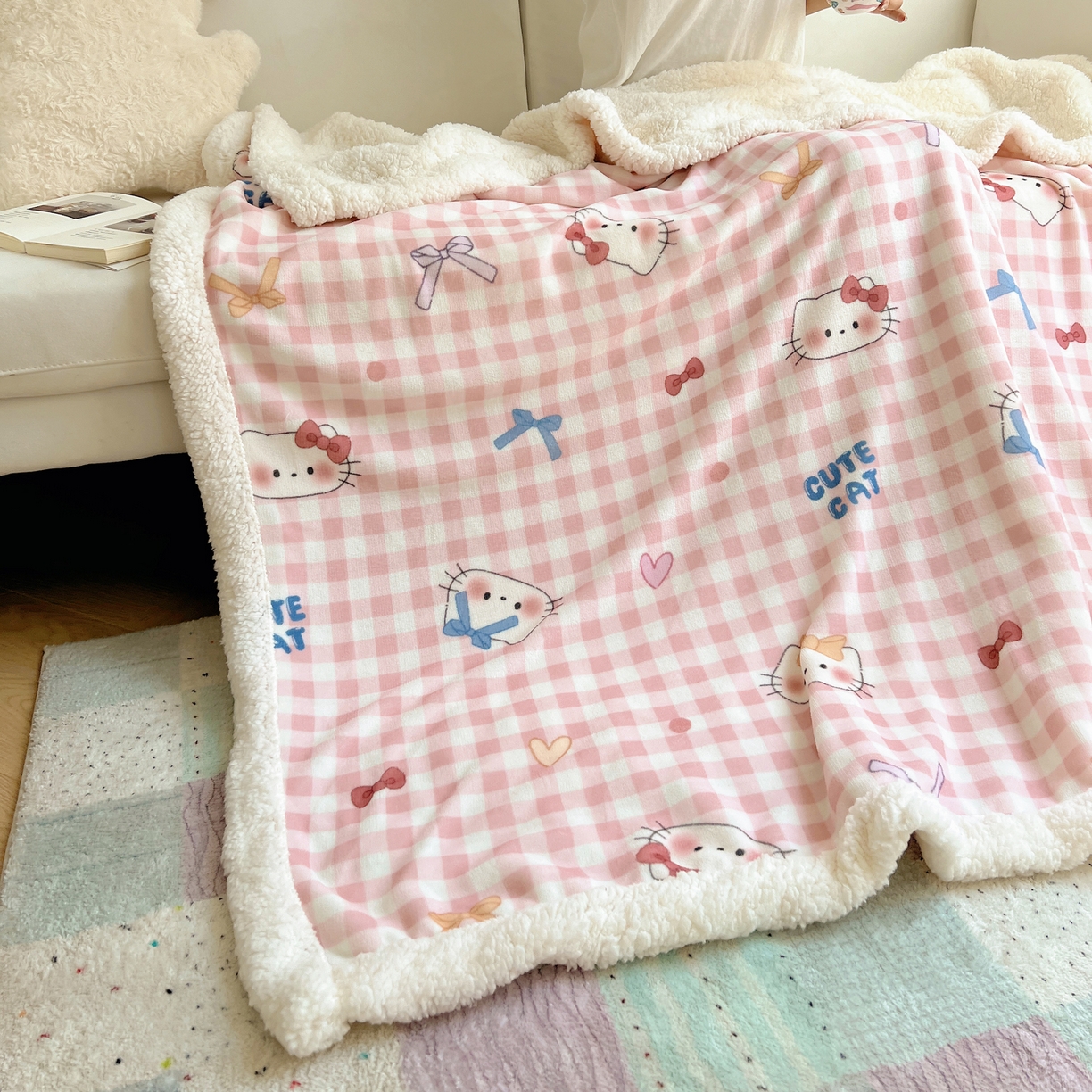 91家纺网 家纺一手货源 找家纺 桃子家居 2025新款A类ins小清新少女可爱奶油猫咪卡通加厚牛奶绒羊羔绒毛毯多功能毛毯 绒毛毯-MT粉格喵喵