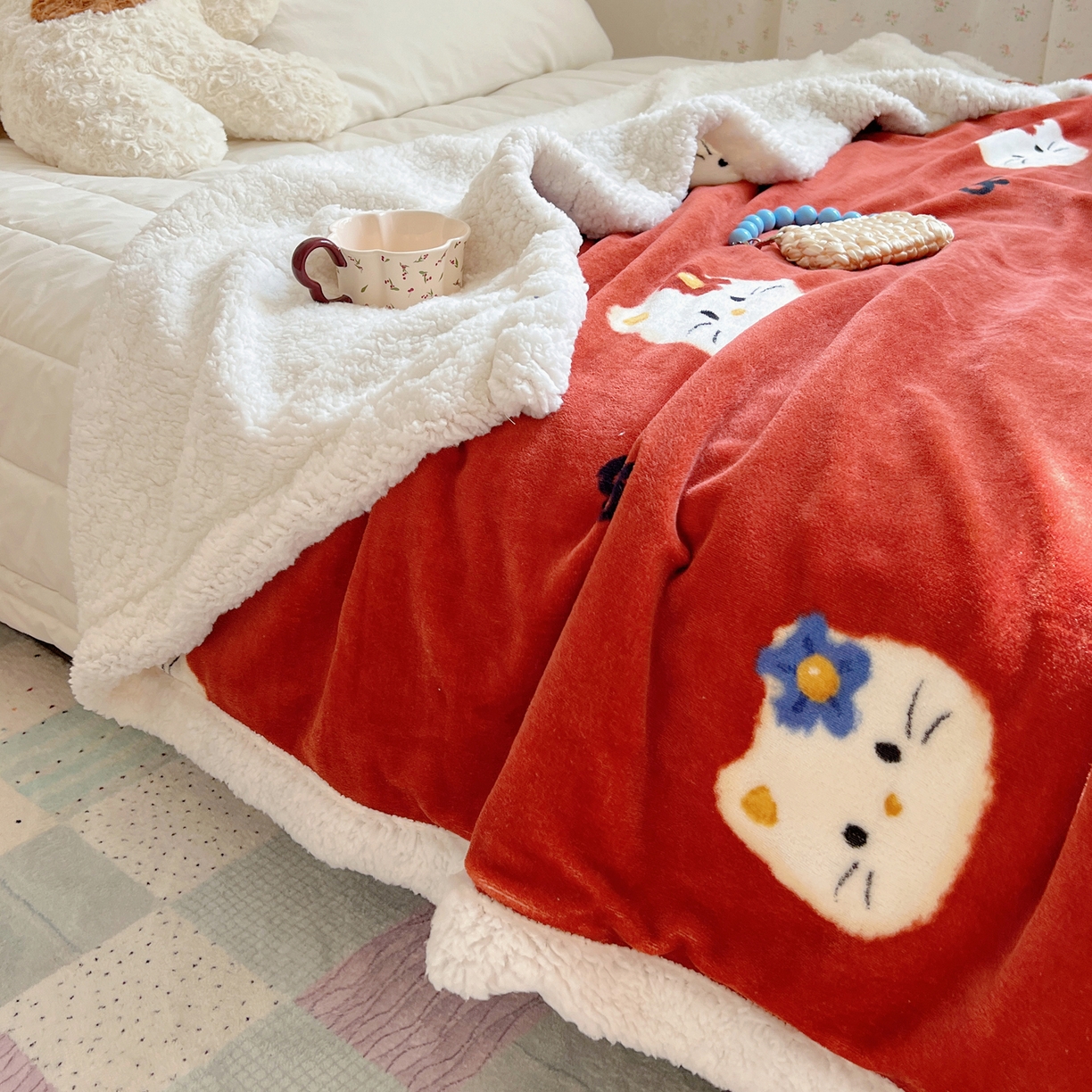 91家纺网 家纺一手货源 找家纺 桃子家居 2025新款A类ins小清新少女可爱奶油猫咪卡通加厚牛奶绒羊羔绒毛毯多功能毛毯 绒毛毯-MT花花喵