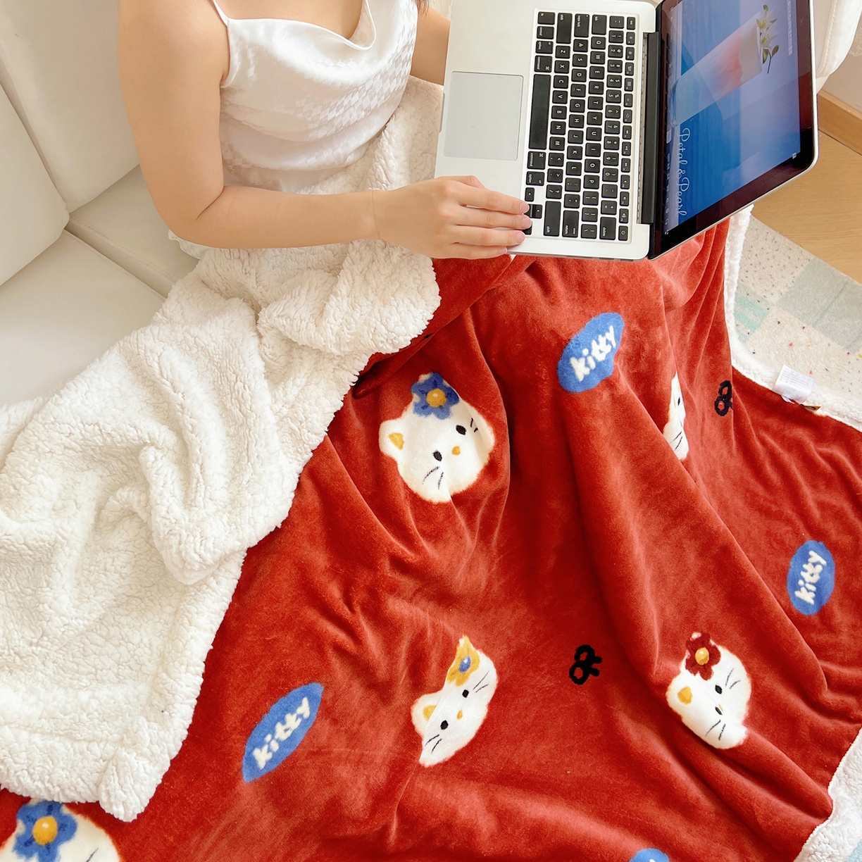 91家纺网 家纺一手货源 找家纺 桃子家居 2025新款A类ins小清新少女可爱奶油猫咪卡通加厚牛奶绒羊羔绒毛毯多功能毛毯 绒毛毯-MT花花喵