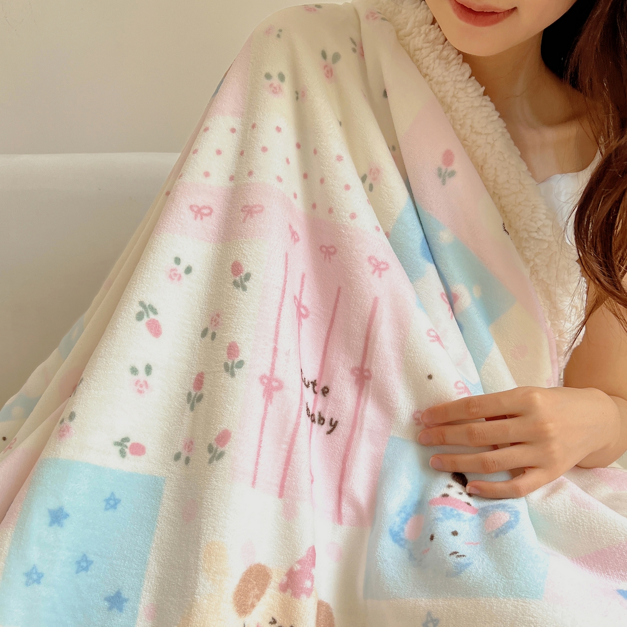 91家纺网 家纺一手货源 找家纺 桃子家居 2025新款A类ins小清新少女可爱奶油猫咪卡通加厚牛奶绒羊羔绒毛毯多功能毛毯 绒毛毯-MT花满屋