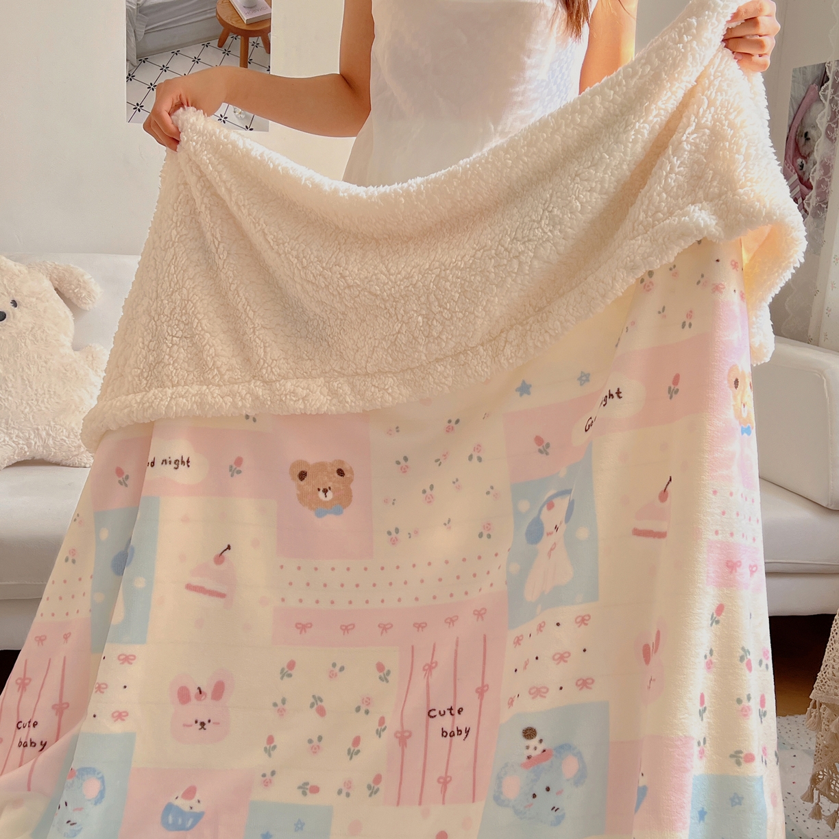 91家纺网 家纺一手货源 找家纺 桃子家居 2025新款A类ins小清新少女可爱奶油猫咪卡通加厚牛奶绒羊羔绒毛毯多功能毛毯 绒毛毯-MT花满屋