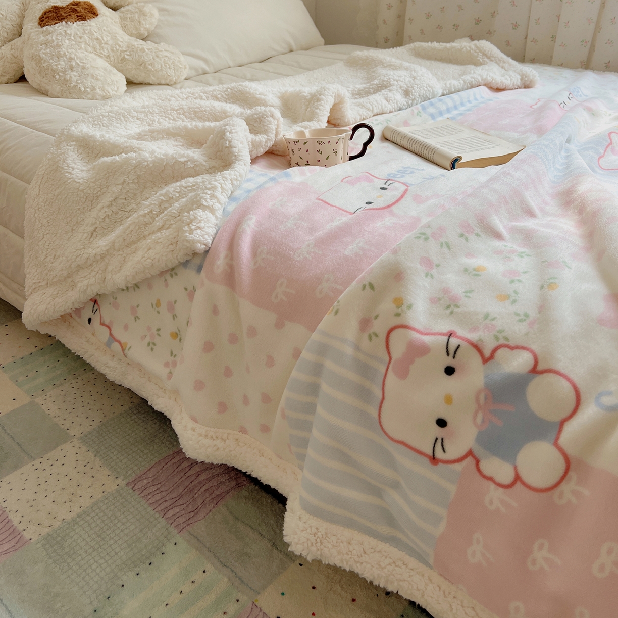 91家纺网 家纺一手货源 找家纺 桃子家居 2025新款A类ins小清新少女可爱奶油猫咪卡通加厚牛奶绒羊羔绒毛毯多功能毛毯 绒毛毯-MT花小猫