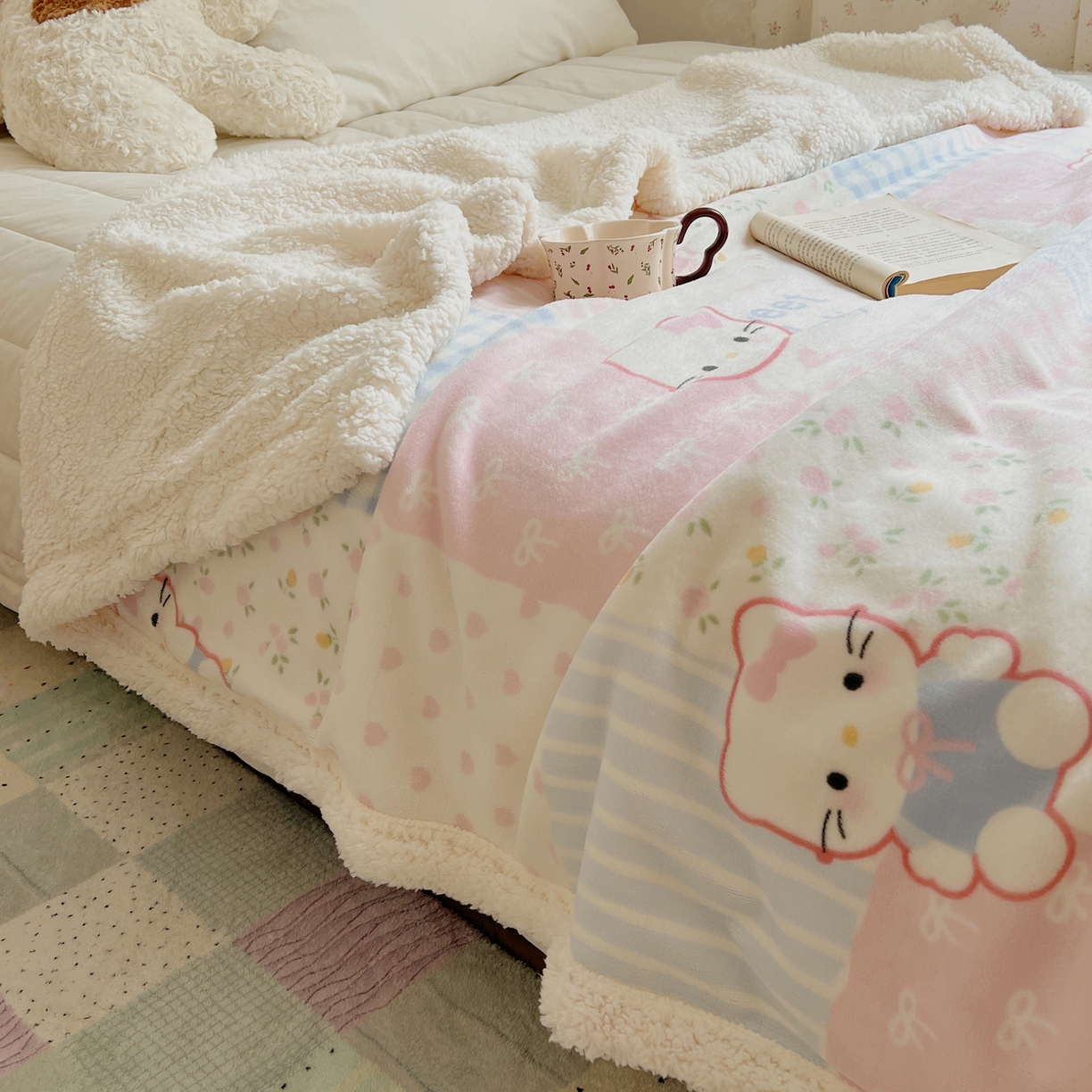 91家纺网 家纺一手货源 找家纺 桃子家居 2025新款A类ins小清新少女可爱奶油猫咪卡通加厚牛奶绒羊羔绒毛毯多功能毛毯 绒毛毯-MT花小猫
