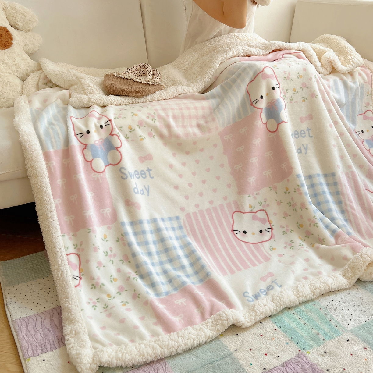 91家纺网 家纺一手货源 找家纺 桃子家居 2025新款A类ins小清新少女可爱奶油猫咪卡通加厚牛奶绒羊羔绒毛毯多功能毛毯 绒毛毯-MT花小猫