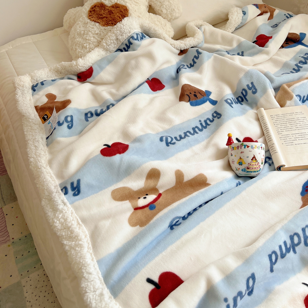 91家纺网 家纺一手货源 找家纺 桃子家居 2025新款A类ins小清新少女可爱奶油猫咪卡通加厚牛奶绒羊羔绒毛毯多功能毛毯 绒毛毯-MT欢乐狗