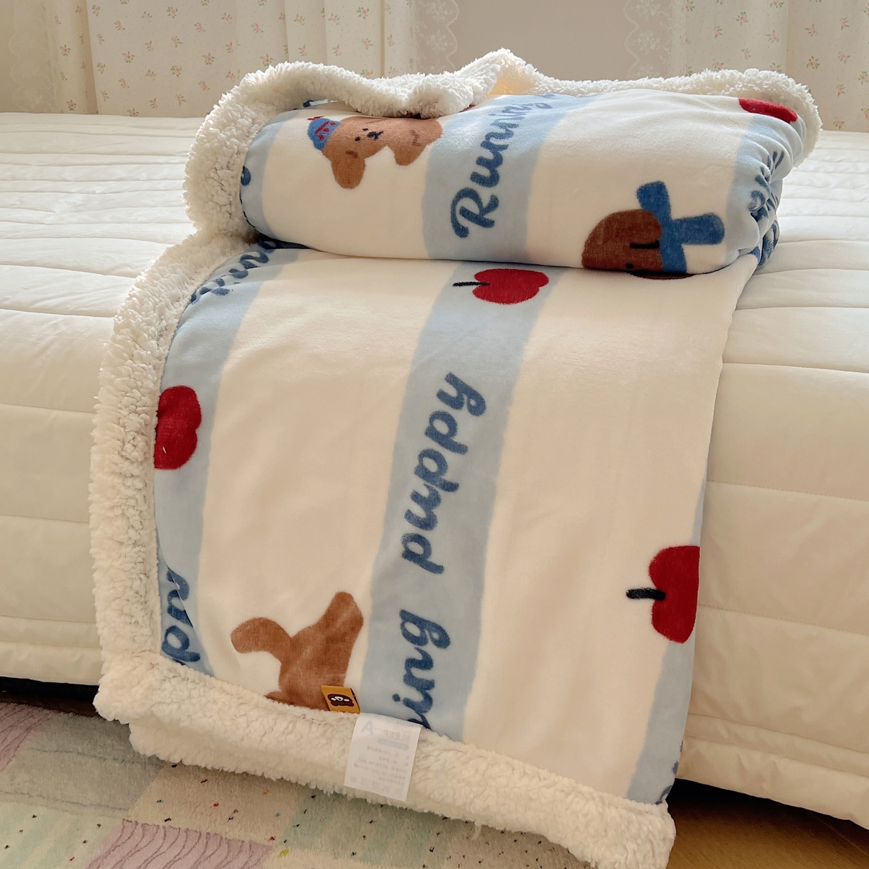 91家纺网 家纺一手货源 找家纺 桃子家居 2025新款A类ins小清新少女可爱奶油猫咪卡通加厚牛奶绒羊羔绒毛毯多功能毛毯 绒毛毯-MT欢乐狗