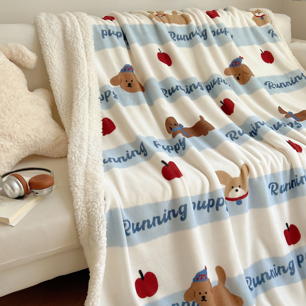 91家纺网 家纺一手货源 找家纺 桃子家居 2025新款A类ins小清新少女可爱奶油猫咪卡通加厚牛奶绒羊羔绒毛毯多功能毛毯 绒毛毯-MT欢乐狗