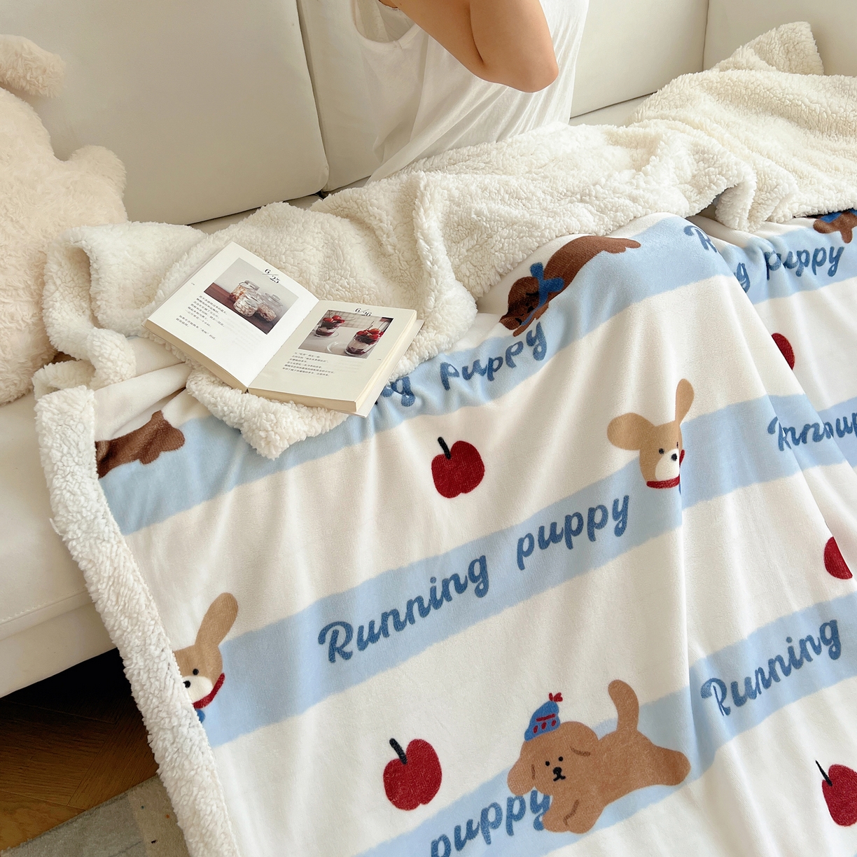 91家纺网 家纺一手货源 找家纺 桃子家居 2025新款A类ins小清新少女可爱奶油猫咪卡通加厚牛奶绒羊羔绒毛毯多功能毛毯 绒毛毯-MT欢乐狗