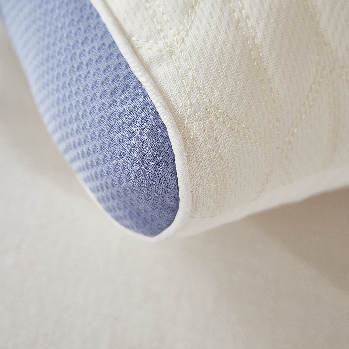 91家纺网 家纺一手货源 找家纺 （总）鼎晟纺 2025新款氧SPA护颈枕学生枕头成人枕芯