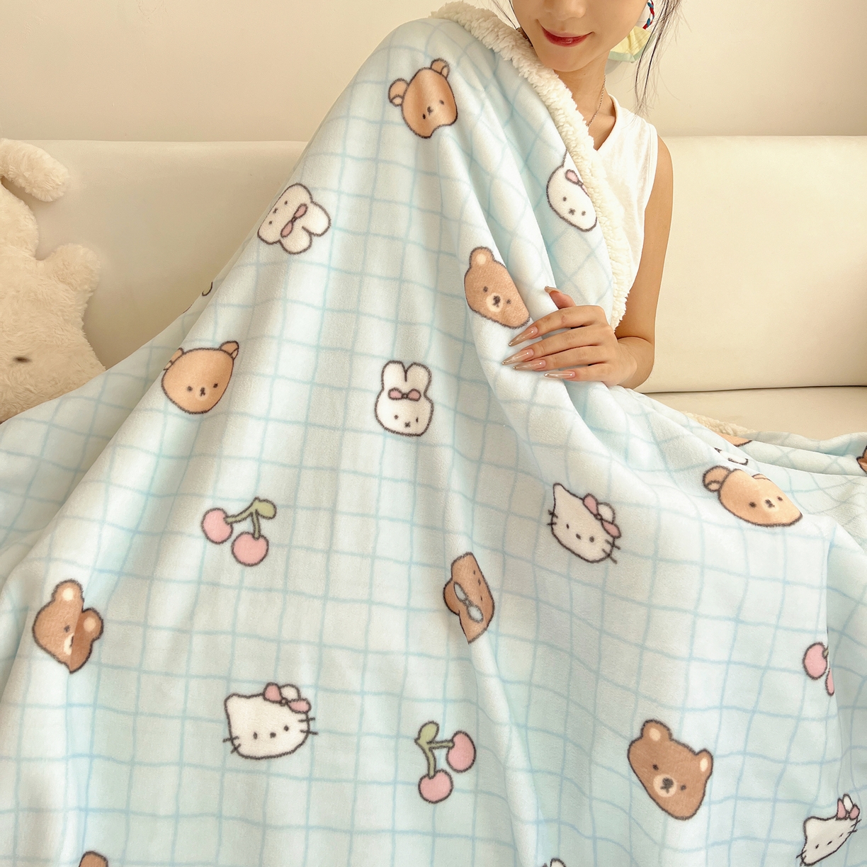 91家纺网 家纺一手货源 找家纺 桃子家居 2025新款A类ins小清新少女可爱奶油猫咪卡通加厚牛奶绒羊羔绒毛毯多功能毛毯 绒毛毯-MT蓝格熊兔
