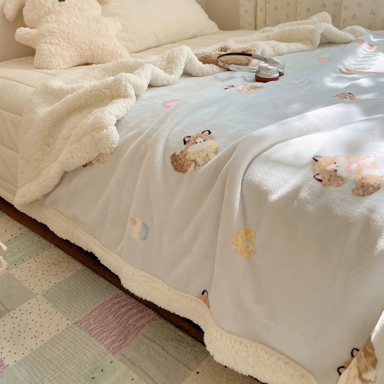 91家纺网 家纺一手货源 找家纺 桃子家居 2025新款A类ins小清新少女可爱奶油猫咪卡通加厚牛奶绒羊羔绒毛毯多功能毛毯 绒毛毯-MT蓝色公主猫