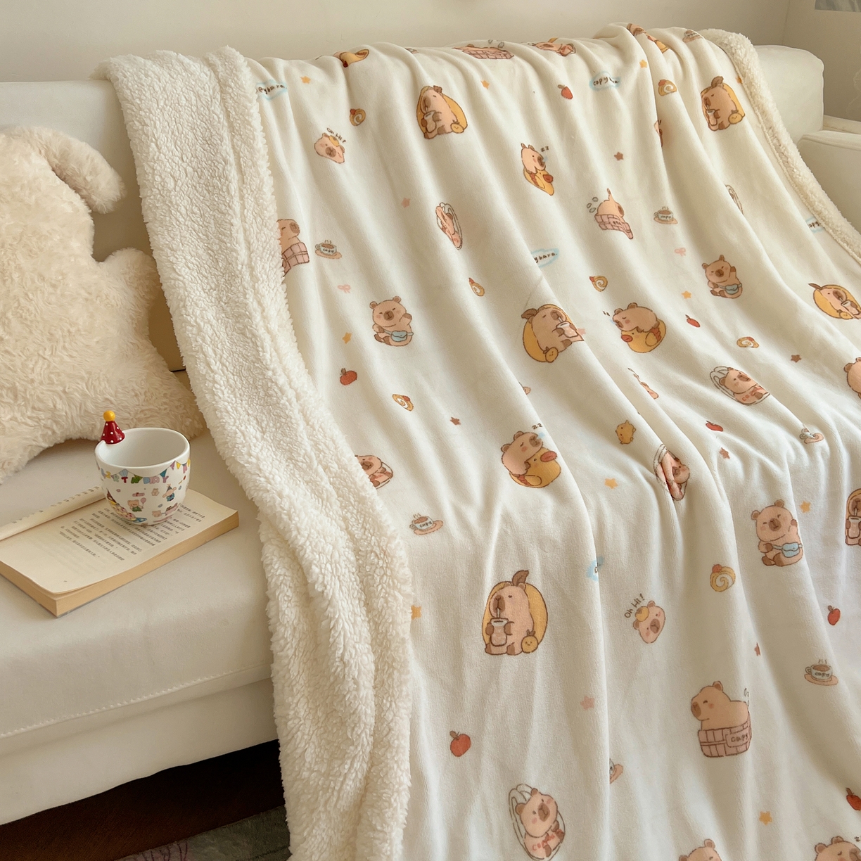 91家纺网 家纺一手货源 找家纺 桃子家居 2025新款A类ins小清新少女可爱奶油猫咪卡通加厚牛奶绒羊羔绒毛毯多功能毛毯 绒毛毯-MT乐乐鼠