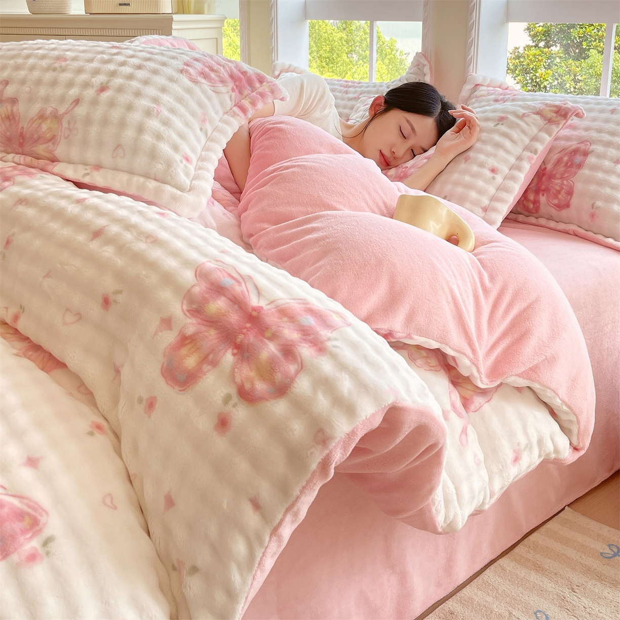 凯儿家纺 2025新款兔毛牛奶泡泡绒四件套 彩蝶飞舞