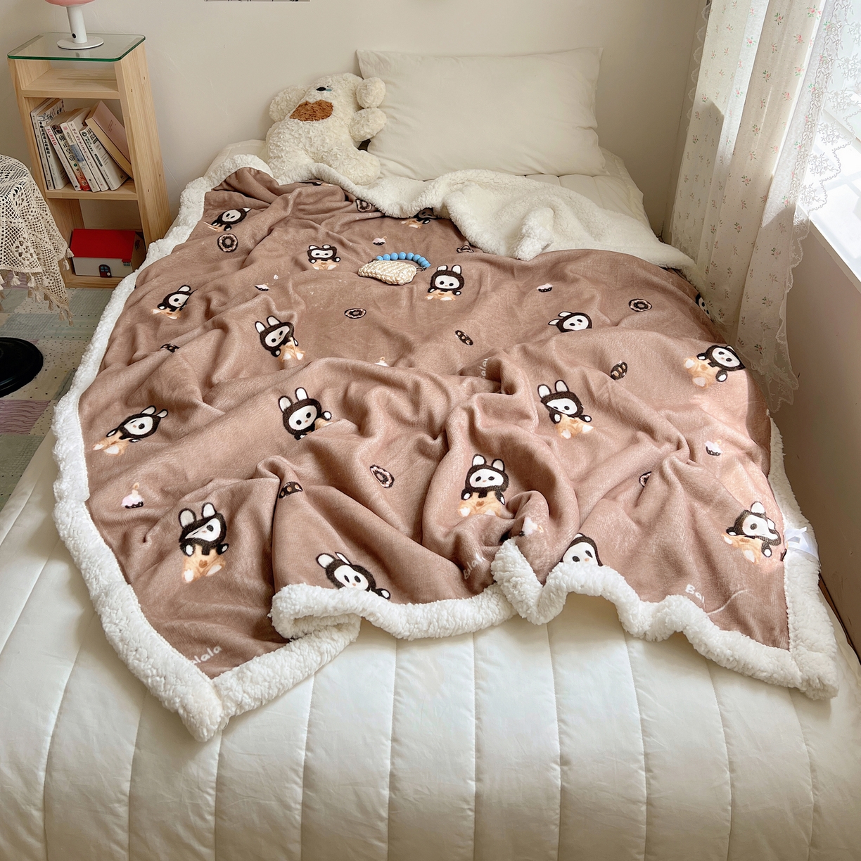 91家纺网 家纺一手货源 找家纺 桃子家居 2025新款A类ins小清新少女可爱奶油猫咪卡通加厚牛奶绒羊羔绒毛毯多功能毛毯 绒毛毯-MT奶咖布布