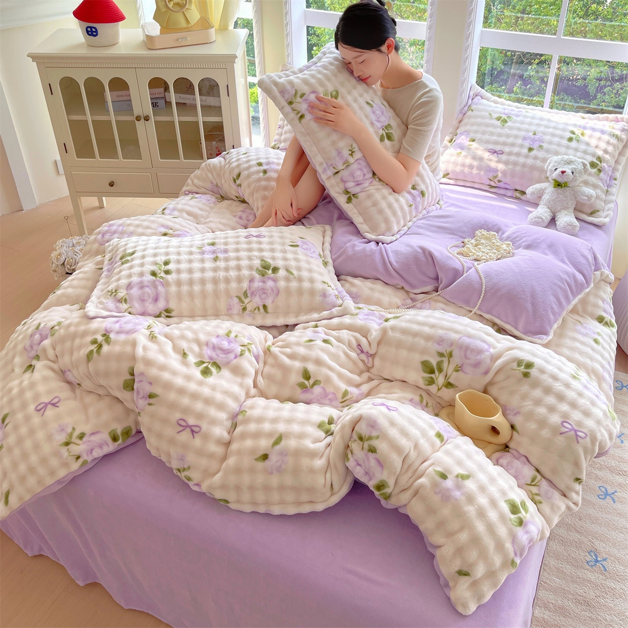 91家纺网 家纺一手货源 找家纺 凯儿家纺 2025新款兔毛牛奶泡泡绒四件套 花语柔情