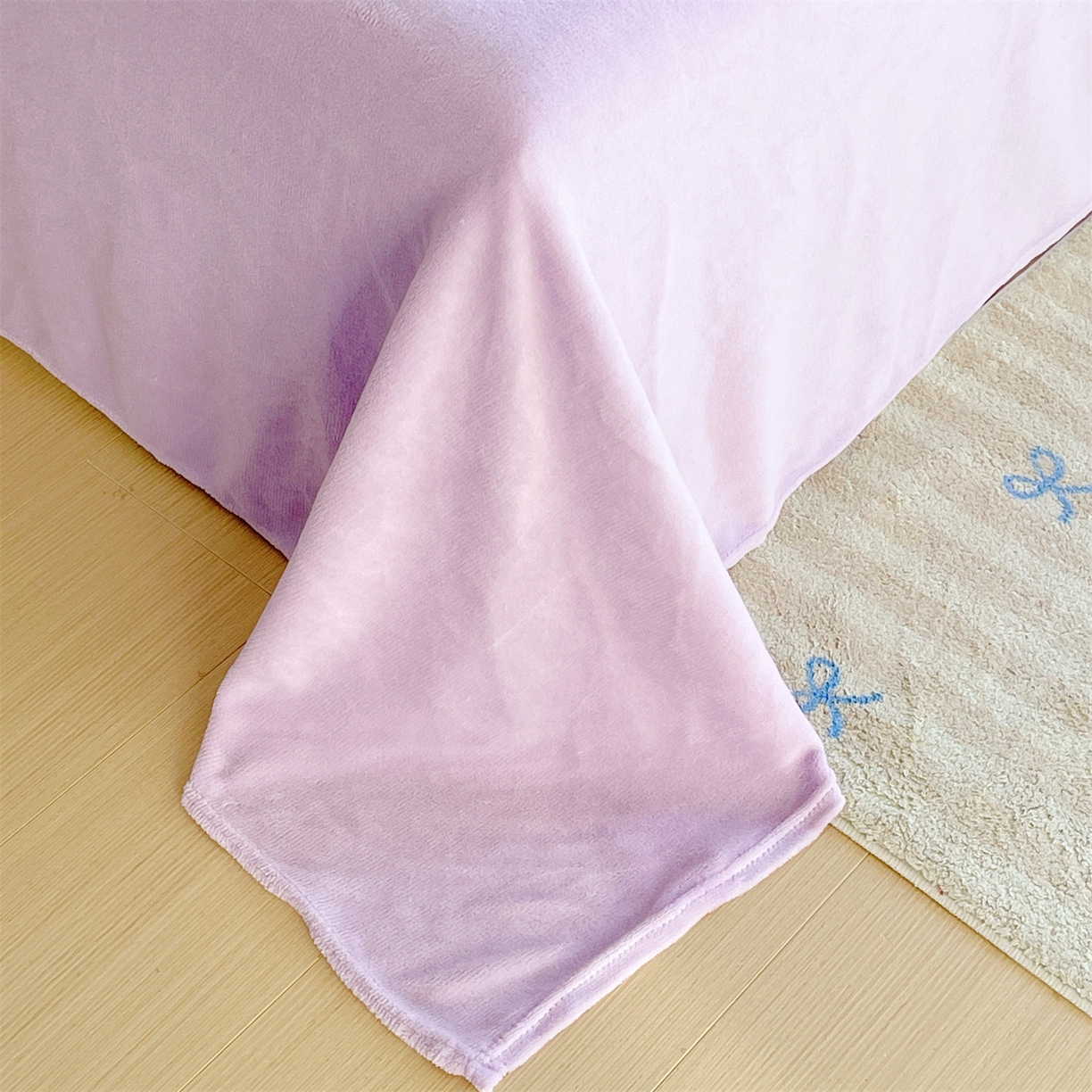 91家纺网 家纺一手货源 找家纺 凯儿家纺 2025新款兔毛牛奶泡泡绒四件套 花语柔情