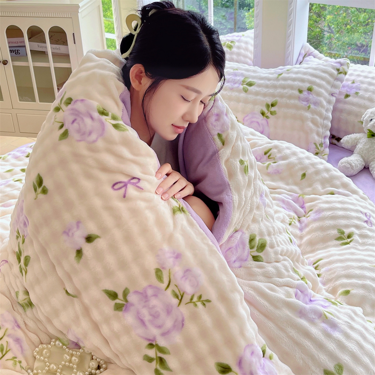 91家纺网 家纺一手货源 找家纺 凯儿家纺 2025新款兔毛牛奶泡泡绒四件套 花语柔情