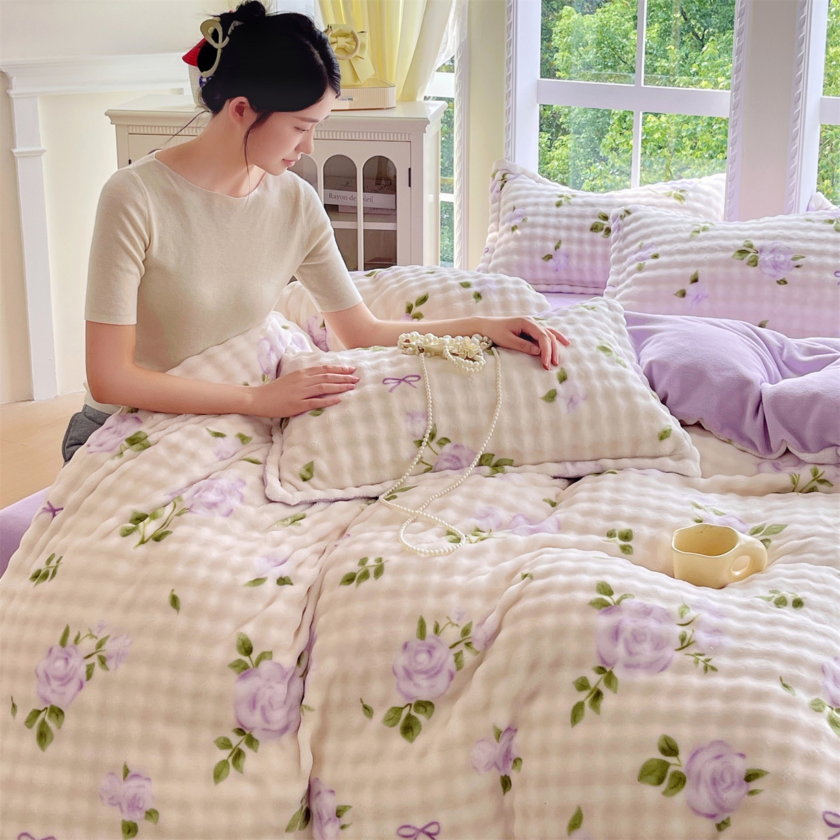 91家纺网 家纺一手货源 找家纺 凯儿家纺 2025新款兔毛牛奶泡泡绒四件套 花语柔情