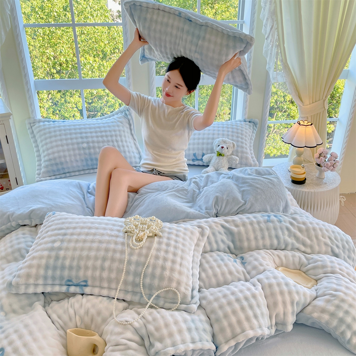 91家纺网 家纺一手货源 找家纺 凯儿家纺 2025新款兔毛牛奶泡泡绒四件套 蓝色旋律