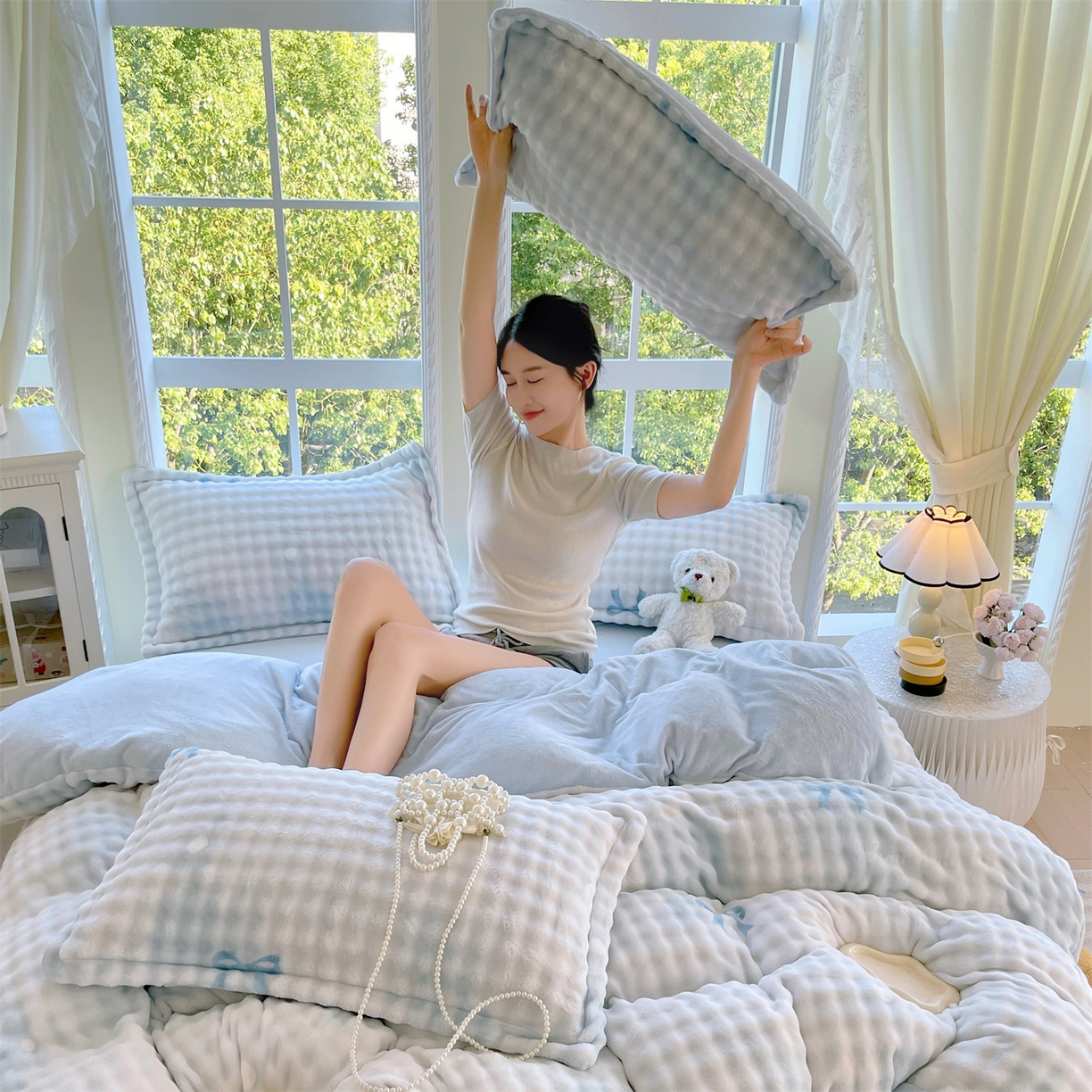 91家纺网 家纺一手货源 找家纺 凯儿家纺 2025新款兔毛牛奶泡泡绒四件套 蓝色旋律