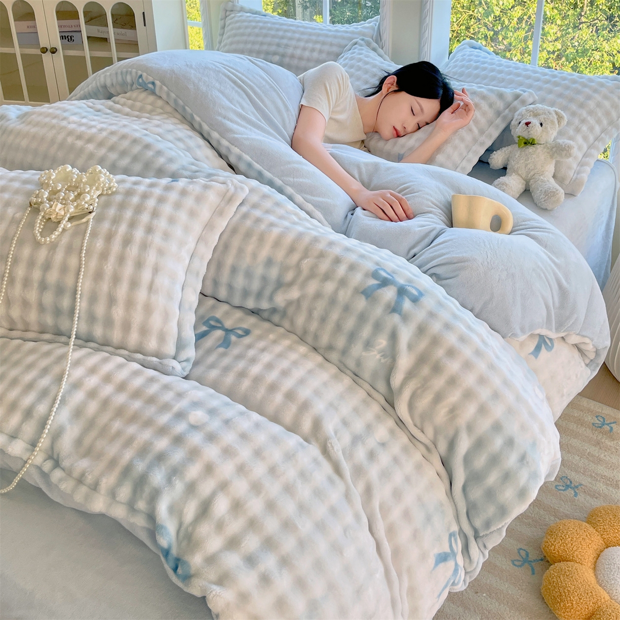 91家纺网 家纺一手货源 找家纺 凯儿家纺 2025新款兔毛牛奶泡泡绒四件套 蓝色旋律