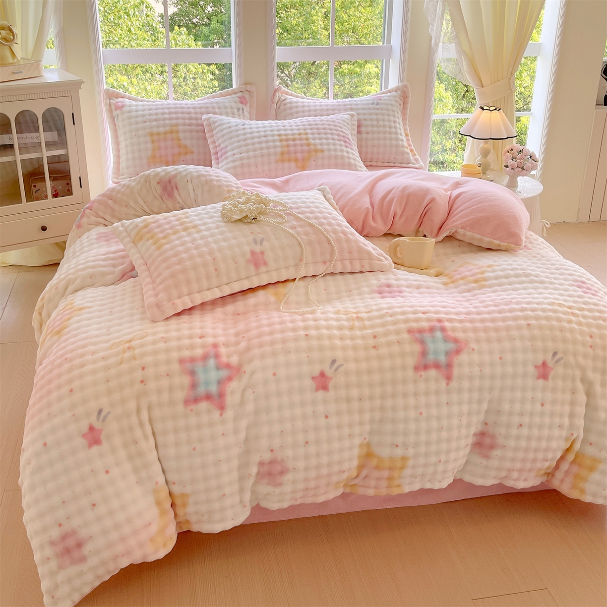 91家纺网 家纺一手货源 找家纺 凯儿家纺 2025新款兔毛牛奶泡泡绒四件套 星光闪闪