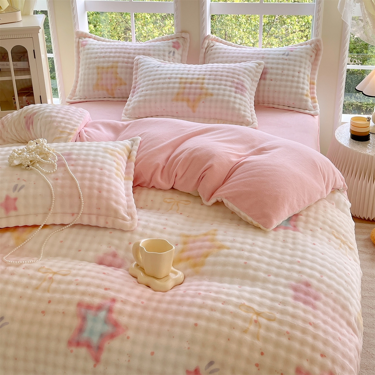 91家纺网 家纺一手货源 找家纺 凯儿家纺 2025新款兔毛牛奶泡泡绒四件套 星光闪闪