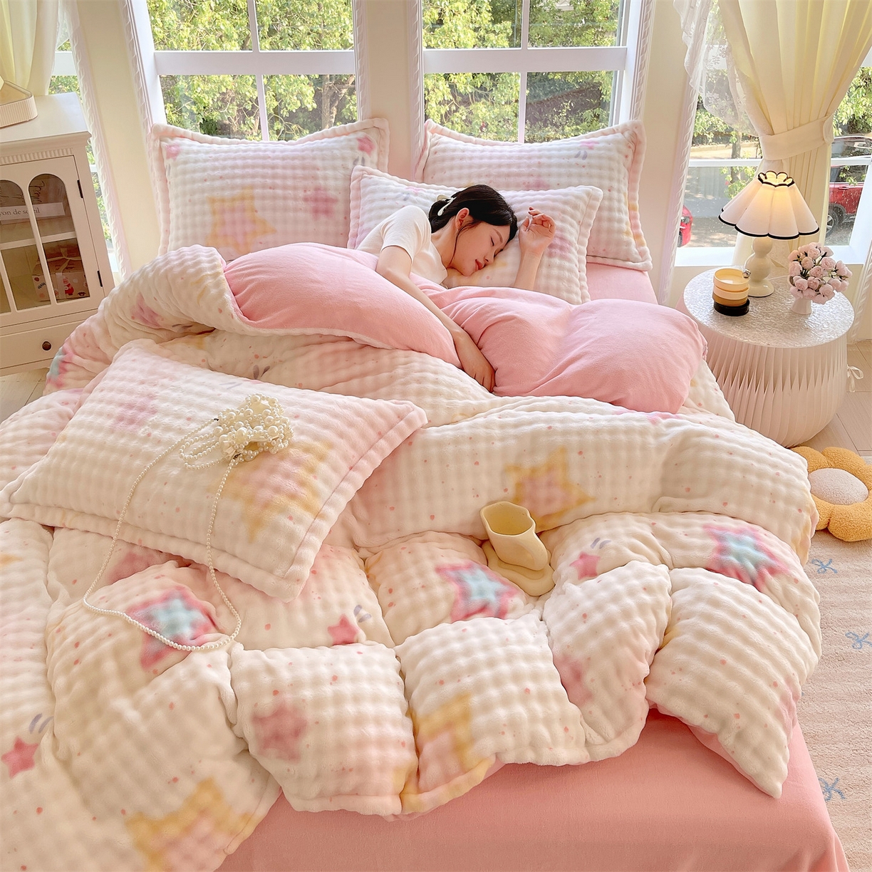 91家纺网 家纺一手货源 找家纺 凯儿家纺 2025新款兔毛牛奶泡泡绒四件套 星光闪闪