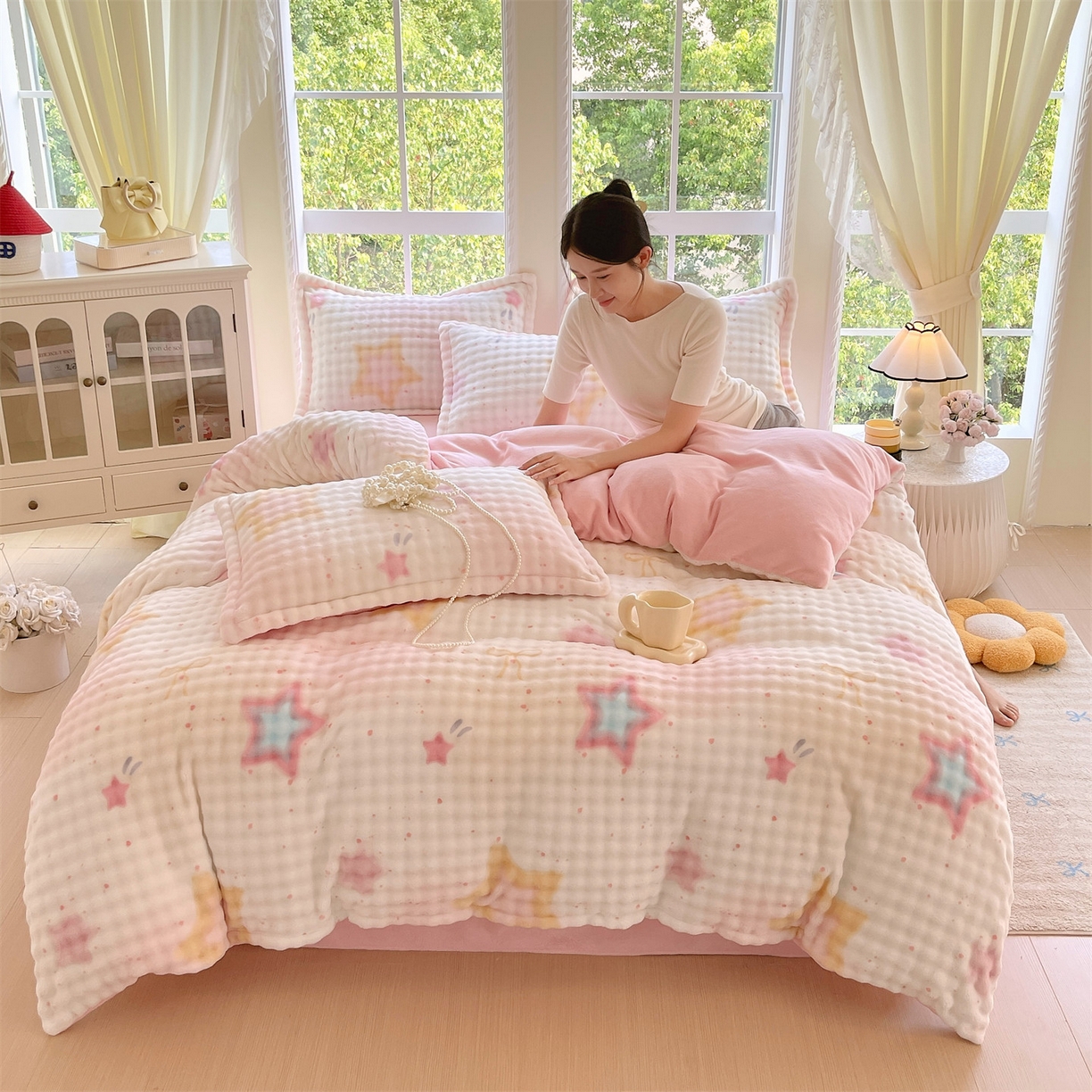 91家纺网 家纺一手货源 找家纺 凯儿家纺 2025新款兔毛牛奶泡泡绒四件套 星光闪闪