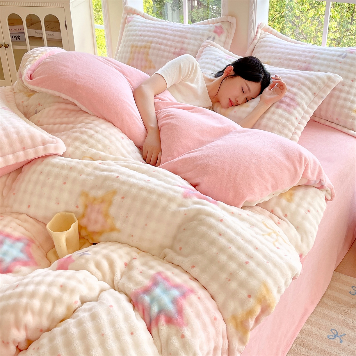 91家纺网 家纺一手货源 找家纺 凯儿家纺 2025新款兔毛牛奶泡泡绒四件套 星光闪闪