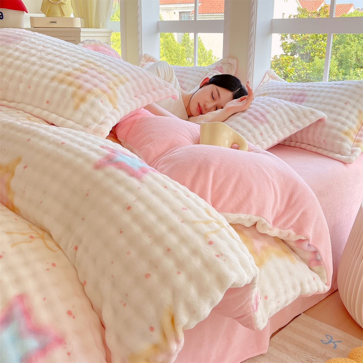 91家纺网 家纺一手货源 找家纺 凯儿家纺 2025新款兔毛牛奶泡泡绒四件套 星光闪闪