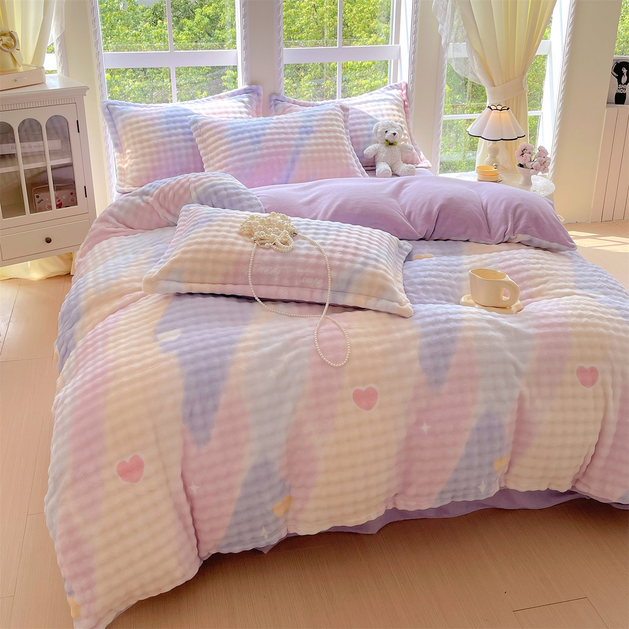 91家纺网 家纺一手货源 找家纺 凯儿家纺 2025新款兔毛牛奶泡泡绒四件套 紫韵爱心