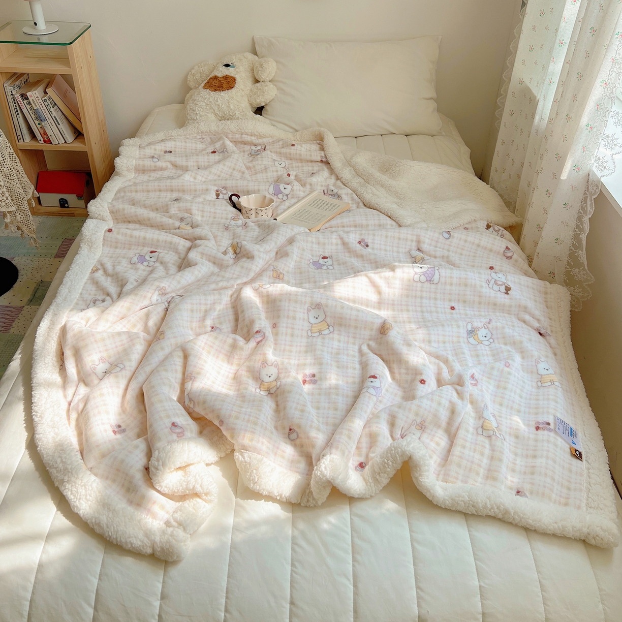 91家纺网 家纺一手货源 找家纺 桃子家居 2025新款A类ins小清新少女可爱奶油猫咪卡通加厚牛奶绒羊羔绒毛毯多功能毛毯 绒毛毯-MT甜心西高地