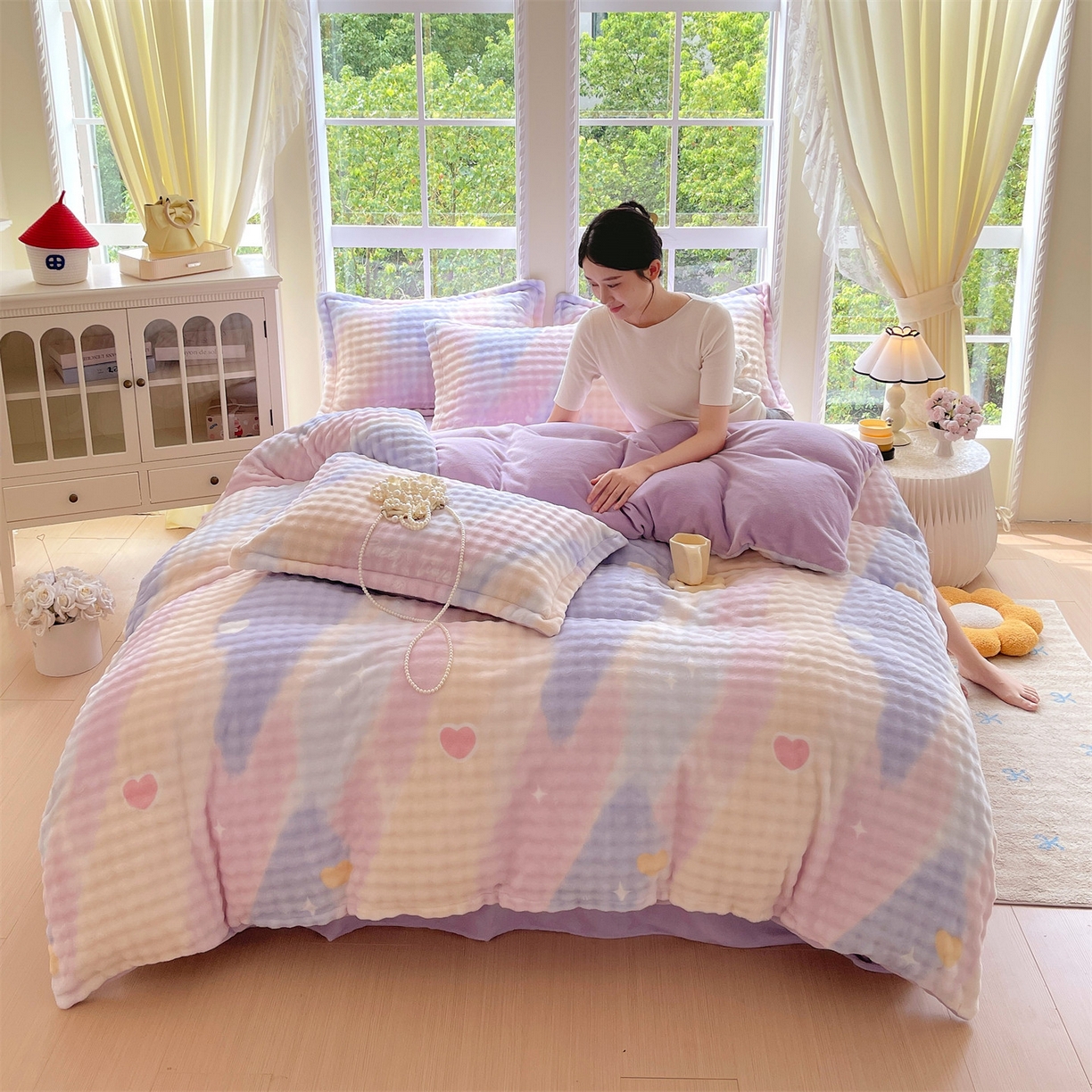 91家纺网 家纺一手货源 找家纺 凯儿家纺 2025新款兔毛牛奶泡泡绒四件套 紫韵爱心