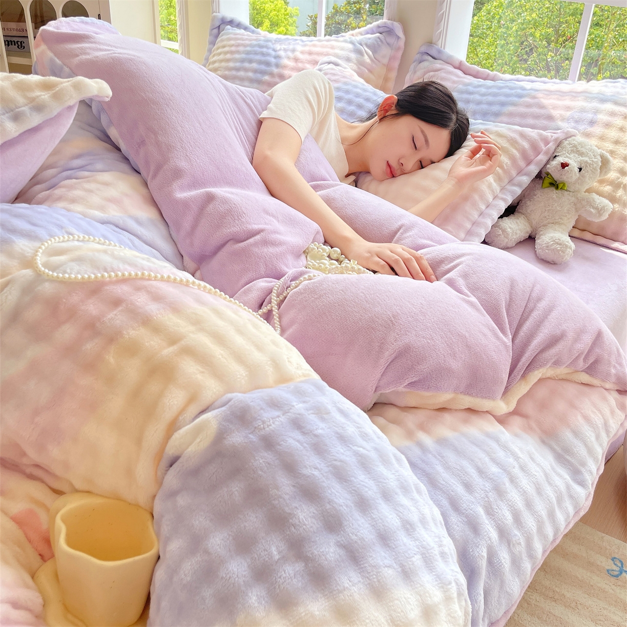 91家纺网 家纺一手货源 找家纺 凯儿家纺 2025新款兔毛牛奶泡泡绒四件套 紫韵爱心