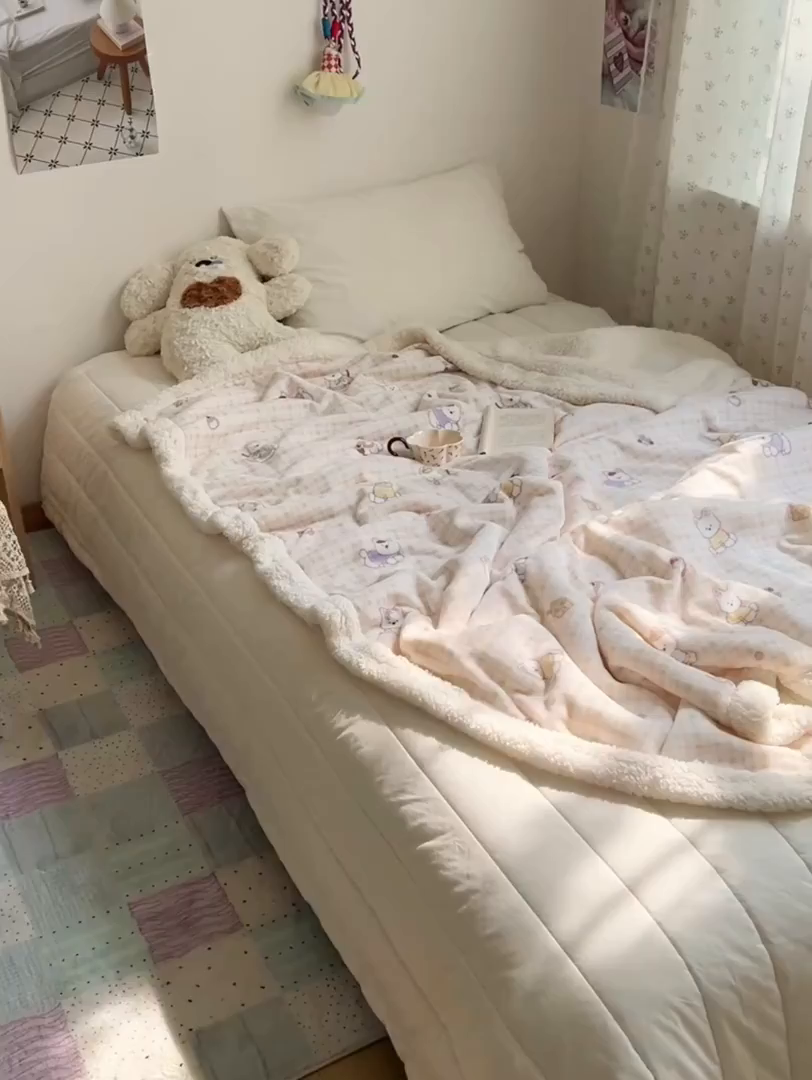 91家纺网 家纺一手货源 找家纺 桃子家居 2025新款A类ins小清新少女可爱奶油猫咪卡通加厚牛奶绒羊羔绒毛毯多功能毛毯 绒毛毯-MT甜心西高地