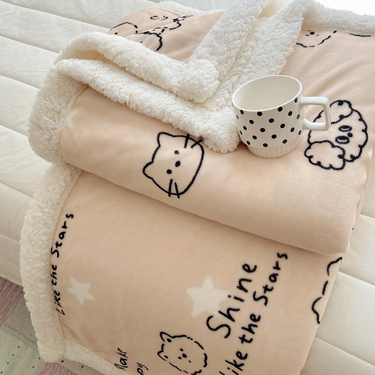 91家纺网 家纺一手货源 找家纺 桃子家居 2025新款A类ins小清新少女可爱奶油猫咪卡通加厚牛奶绒羊羔绒毛毯多功能毛毯 绒毛毯-MT星光萌宠