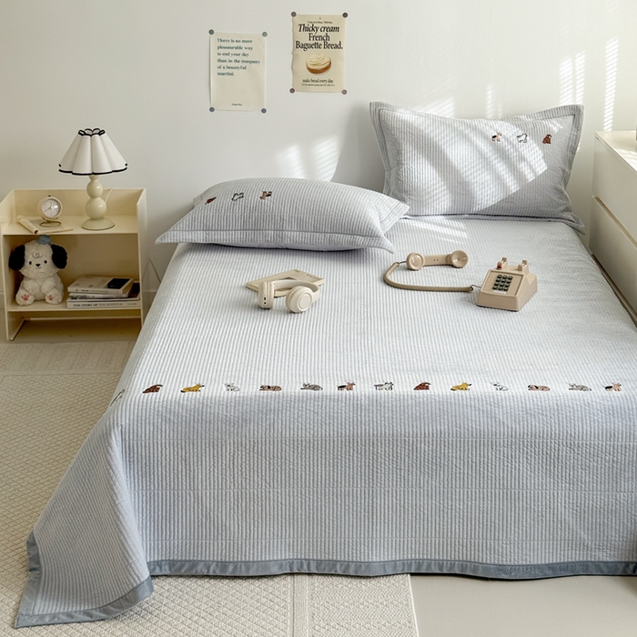 法芙娜家纺 2025新款可爱刺绣宝宝绒床盖三件套 浅灰