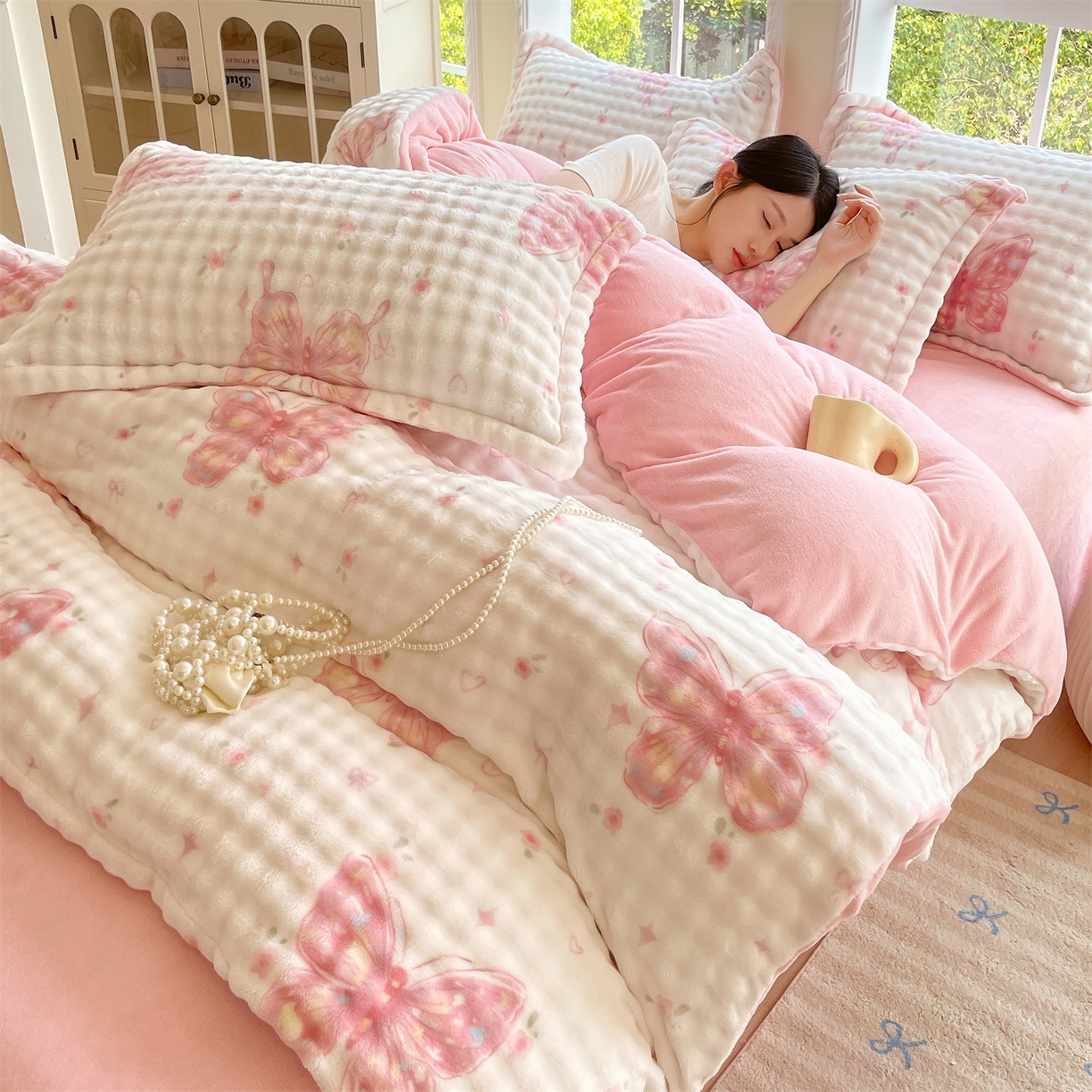 91家纺网 家纺一手货源 找家纺 凯儿家纺 2025新款兔毛牛奶泡泡绒单被套单品被套被套单件 彩蝶飞舞