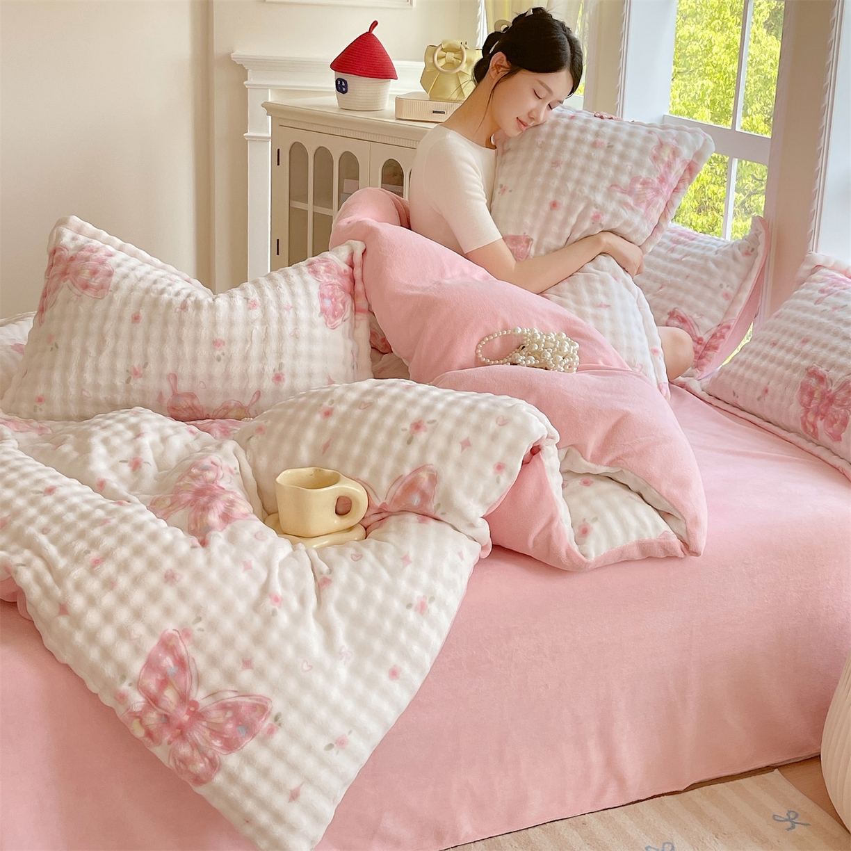 91家纺网 家纺一手货源 找家纺 凯儿家纺 2025新款兔毛牛奶泡泡绒单被套单品被套被套单件 彩蝶飞舞