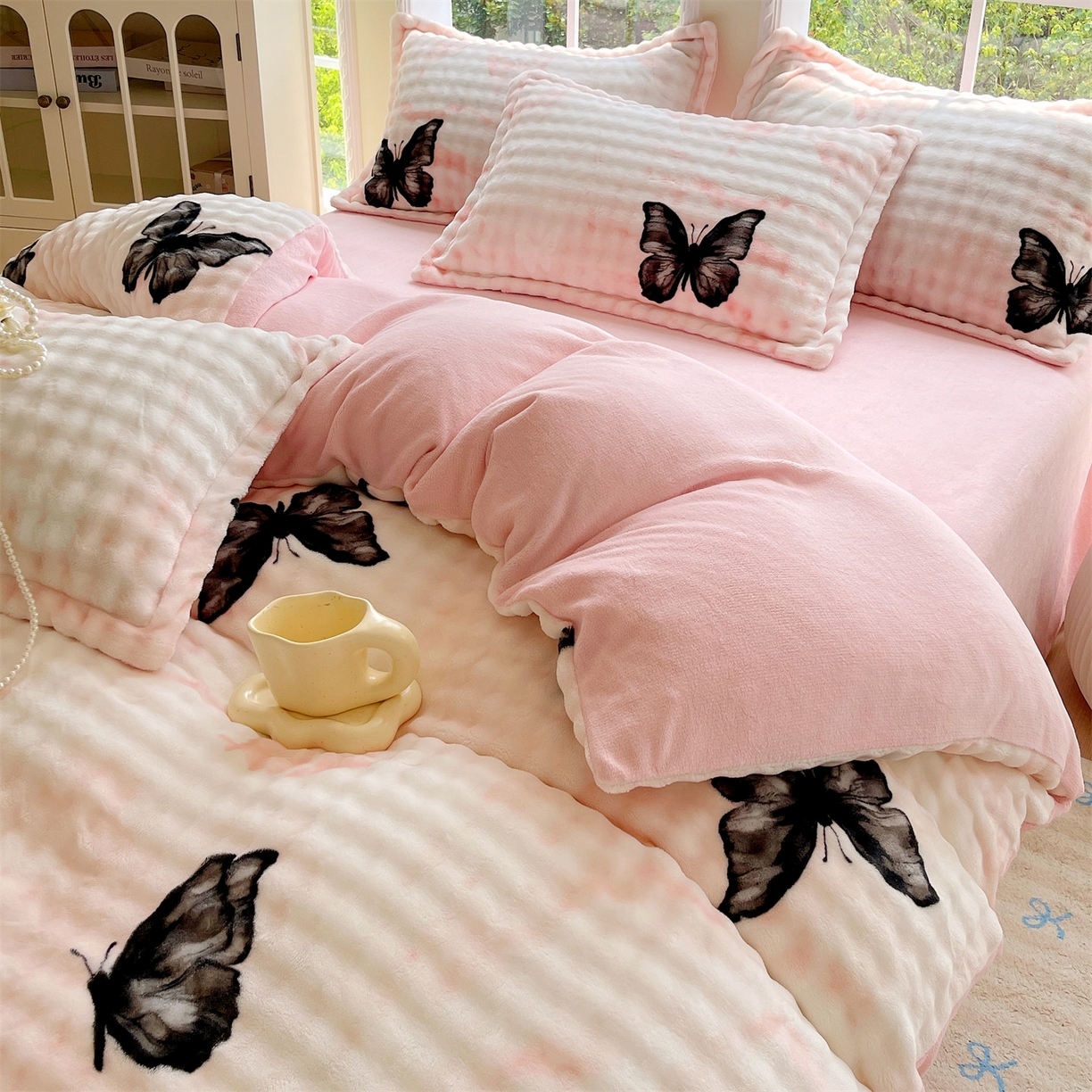 91家纺网 家纺一手货源 找家纺 凯儿家纺 2025新款兔毛牛奶泡泡绒单被套单品被套被套单件 粉玉蝴蝶