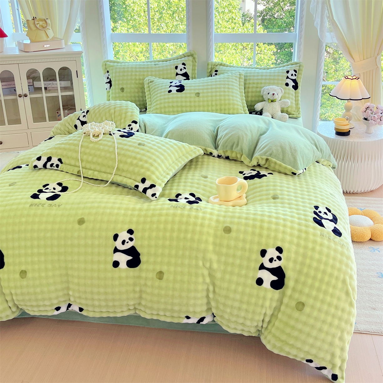 91家纺网 家纺一手货源 找家纺 凯儿家纺 2025新款兔毛牛奶泡泡绒单被套单品被套被套单件 小熊猫绿