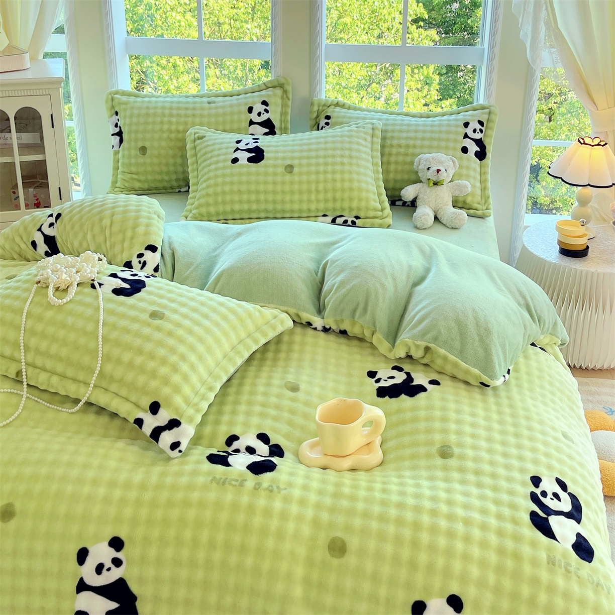 91家纺网 家纺一手货源 找家纺 凯儿家纺 2025新款兔毛牛奶泡泡绒单被套单品被套被套单件 小熊猫绿