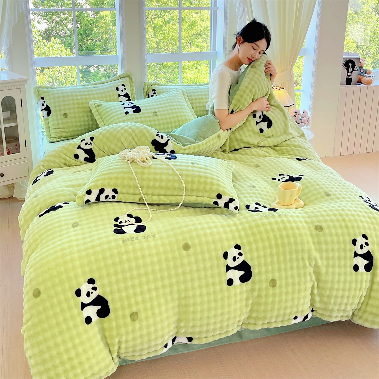 91家纺网 家纺一手货源 找家纺 凯儿家纺 2025新款兔毛牛奶泡泡绒单被套单品被套被套单件 小熊猫绿