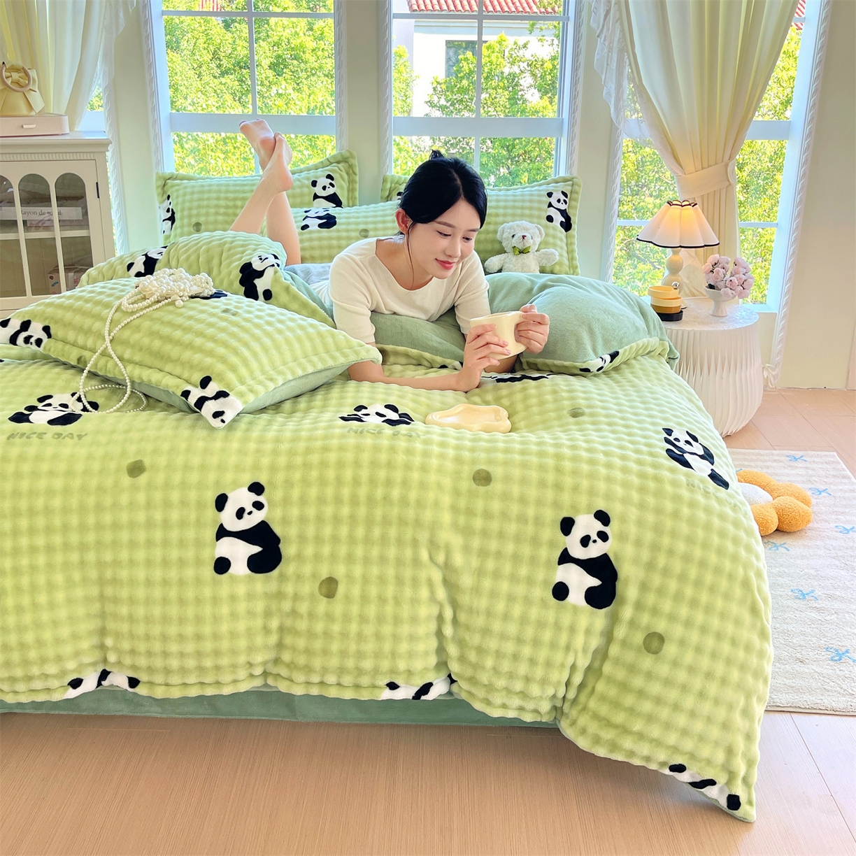 91家纺网 家纺一手货源 找家纺 凯儿家纺 2025新款兔毛牛奶泡泡绒单被套单品被套被套单件 小熊猫绿